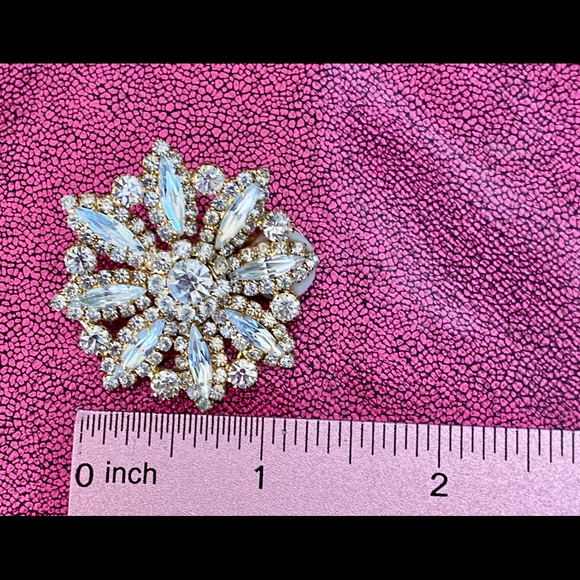 Vintage Rhinestone Clip On Earrings - Picture 8 of 8